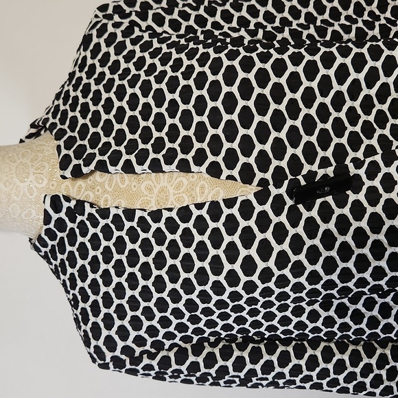 Joseph Ribkoff Black White Geometric Asymmetric Textured Jacket Women’s Size 8 - Picture 3 of 16